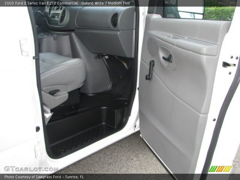 Oxford White / Medium Flint 2003 Ford E Series Van E150 Commercial
