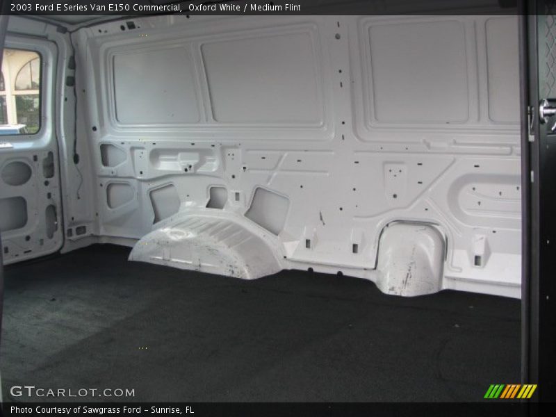  2003 E Series Van E150 Commercial Trunk