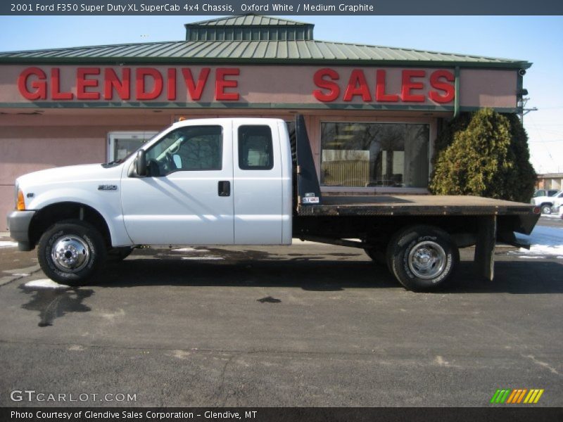 Oxford White / Medium Graphite 2001 Ford F350 Super Duty XL SuperCab 4x4 Chassis