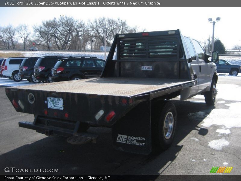 Oxford White / Medium Graphite 2001 Ford F350 Super Duty XL SuperCab 4x4 Chassis