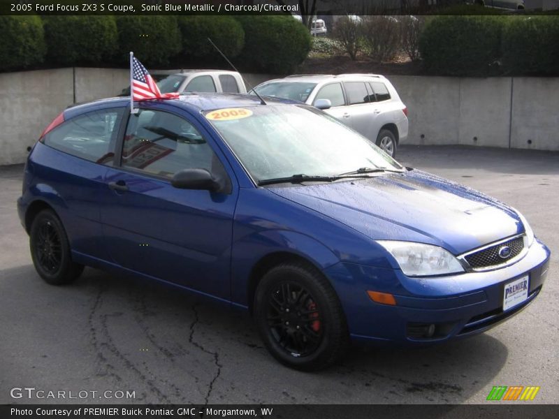 Sonic Blue Metallic / Charcoal/Charcoal 2005 Ford Focus ZX3 S Coupe