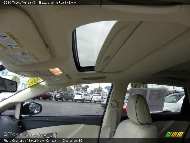 Blizzard White Pearl / Ivory 2010 Toyota Venza V6