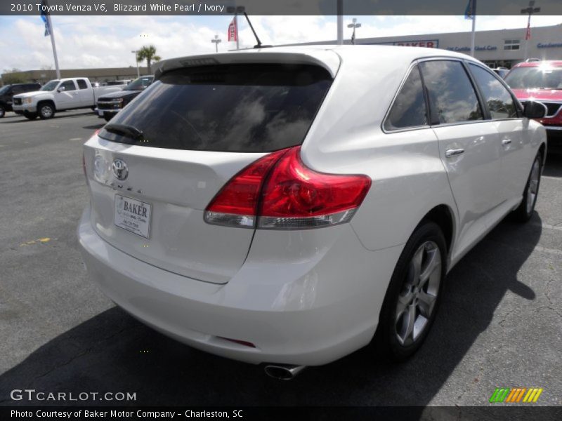 Blizzard White Pearl / Ivory 2010 Toyota Venza V6