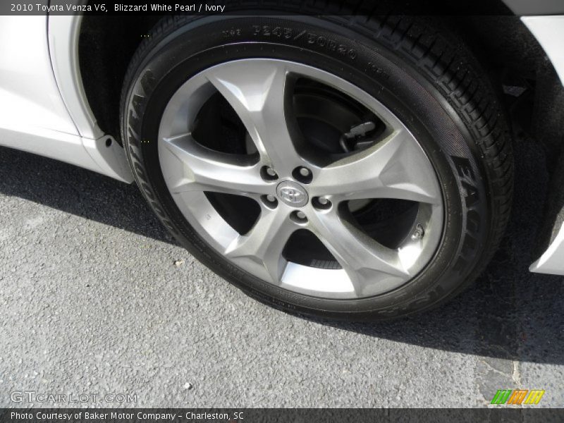 Blizzard White Pearl / Ivory 2010 Toyota Venza V6