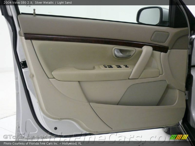 Silver Metallic / Light Sand 2004 Volvo S80 2.9