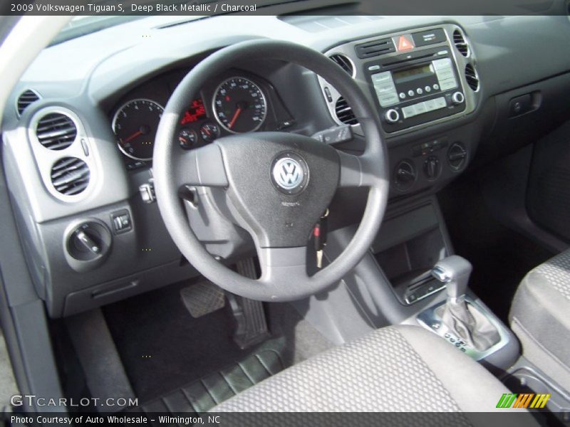 Deep Black Metallic / Charcoal 2009 Volkswagen Tiguan S
