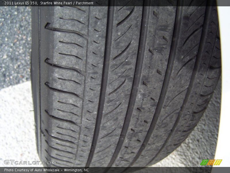Starfire White Pearl / Parchment 2011 Lexus ES 350