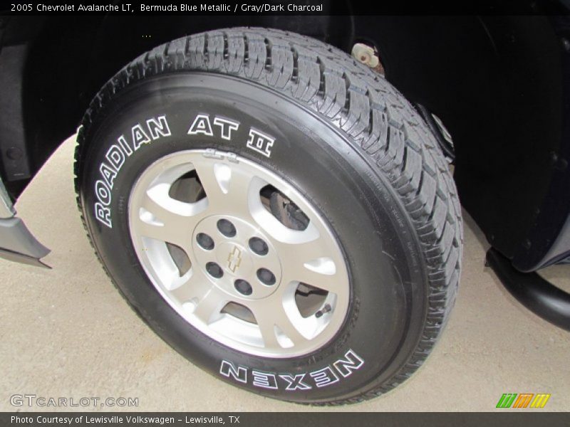 Bermuda Blue Metallic / Gray/Dark Charcoal 2005 Chevrolet Avalanche LT