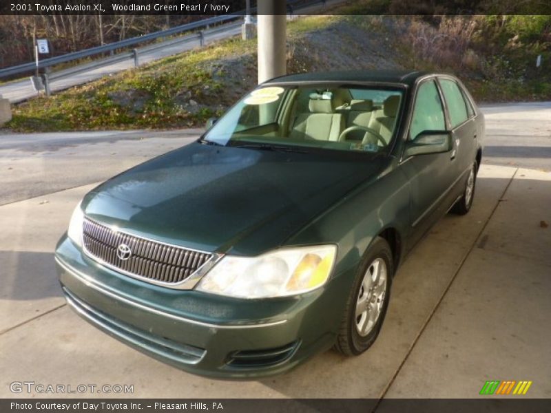 Woodland Green Pearl / Ivory 2001 Toyota Avalon XL