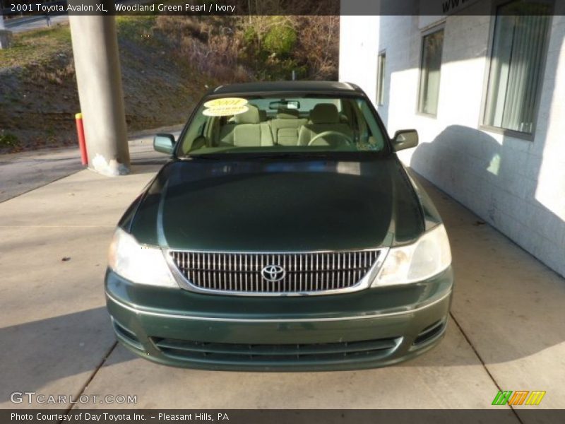 Woodland Green Pearl / Ivory 2001 Toyota Avalon XL