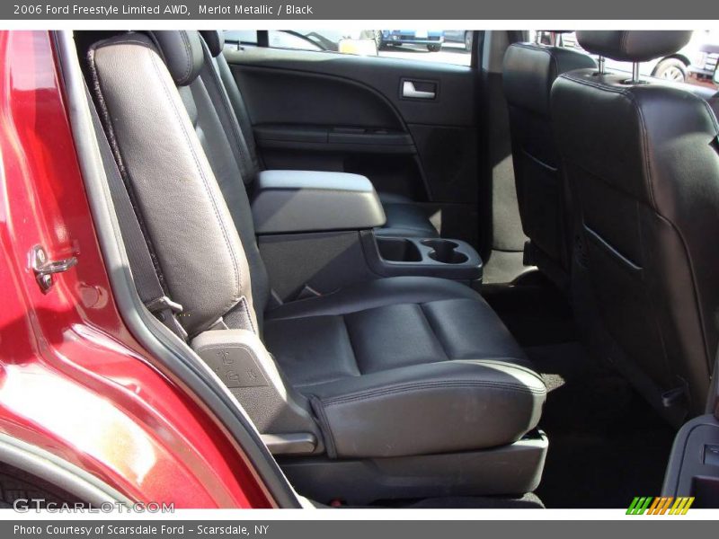 Merlot Metallic / Black 2006 Ford Freestyle Limited AWD