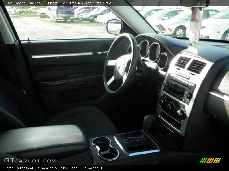 Bright Silver Metallic / Dark Slate Gray 2009 Dodge Charger SE