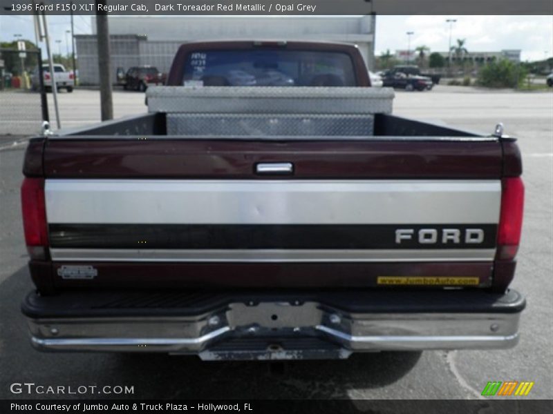 Dark Toreador Red Metallic / Opal Grey 1996 Ford F150 XLT Regular Cab