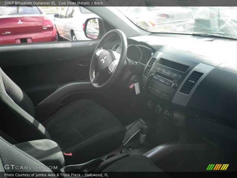 Cool Silver Metallic / Black 2007 Mitsubishi Outlander ES