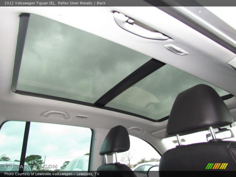 Sunroof of 2012 Tiguan SEL