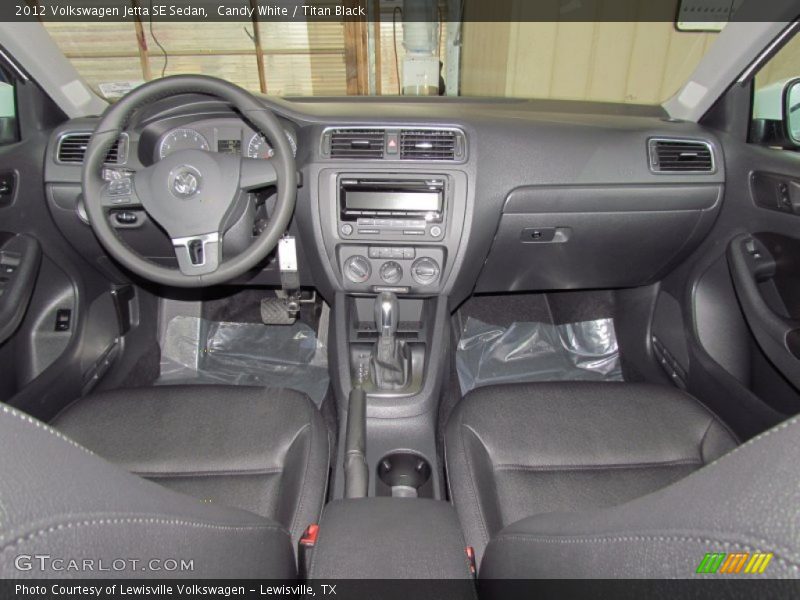 Candy White / Titan Black 2012 Volkswagen Jetta SE Sedan