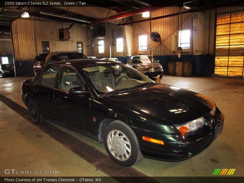 Green / Tan 2000 Saturn S Series SL2 Sedan