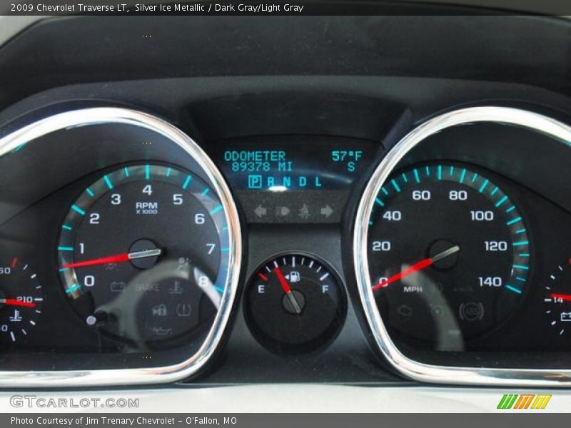 Silver Ice Metallic / Dark Gray/Light Gray 2009 Chevrolet Traverse LT