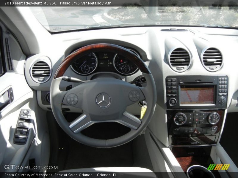 Dashboard of 2010 ML 350