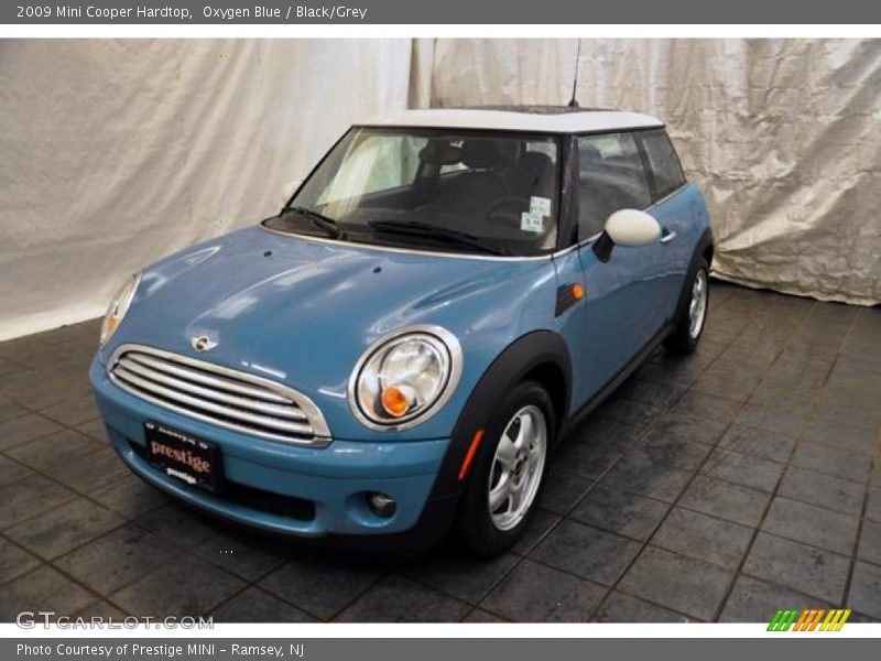 Oxygen Blue / Black/Grey 2009 Mini Cooper Hardtop