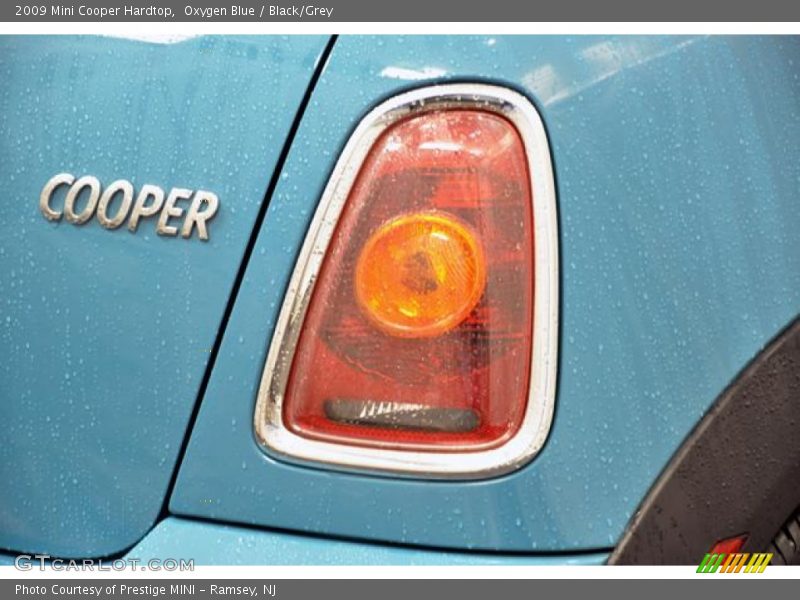 Oxygen Blue / Black/Grey 2009 Mini Cooper Hardtop