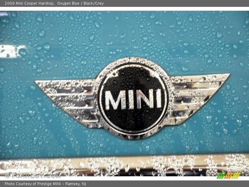 Oxygen Blue / Black/Grey 2009 Mini Cooper Hardtop