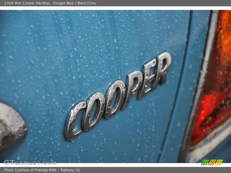 Oxygen Blue / Black/Grey 2009 Mini Cooper Hardtop
