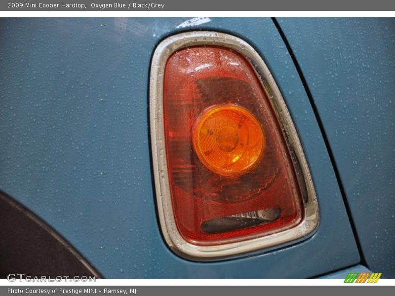 Oxygen Blue / Black/Grey 2009 Mini Cooper Hardtop