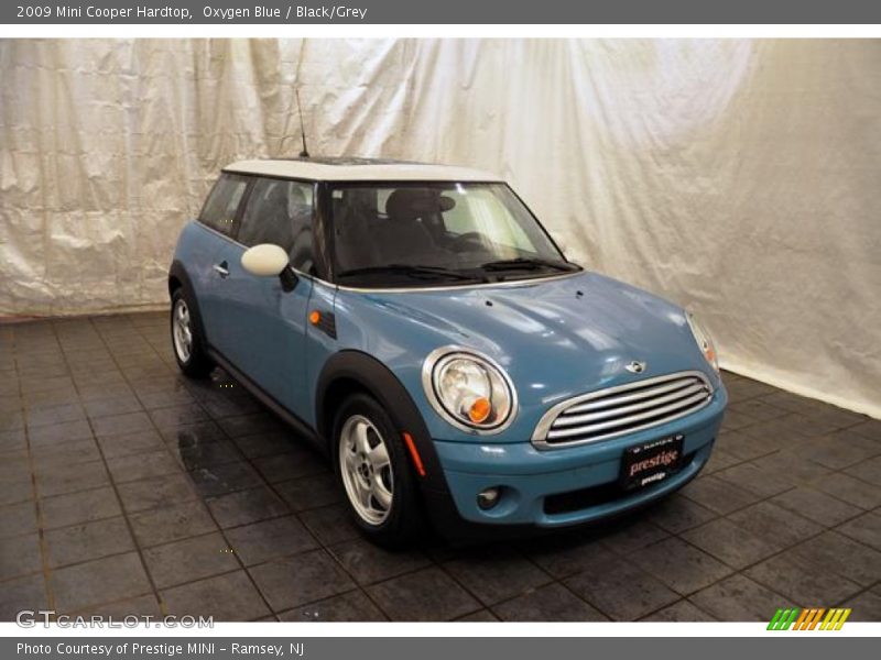 Oxygen Blue / Black/Grey 2009 Mini Cooper Hardtop