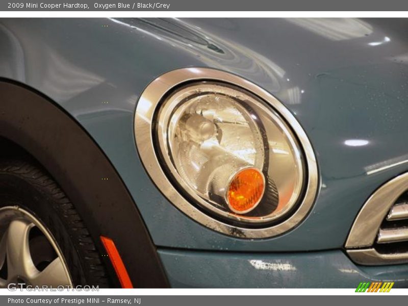 Oxygen Blue / Black/Grey 2009 Mini Cooper Hardtop