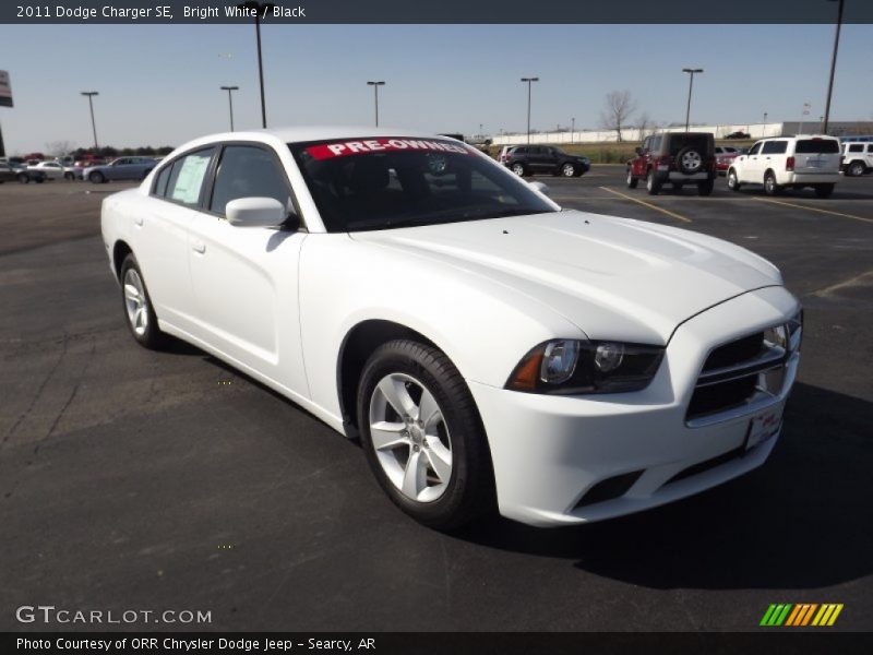 Front 3/4 View of 2011 Charger SE
