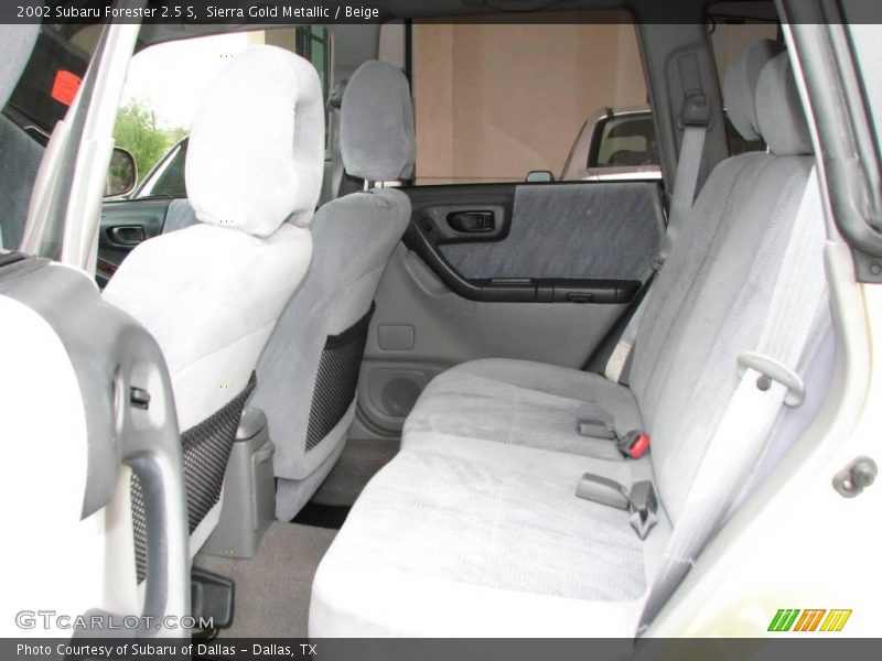 Sierra Gold Metallic / Beige 2002 Subaru Forester 2.5 S