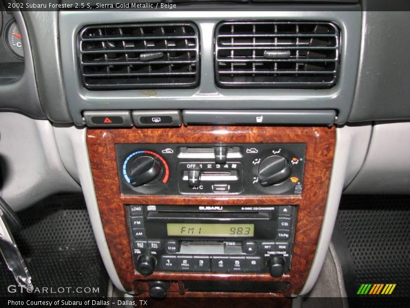 Sierra Gold Metallic / Beige 2002 Subaru Forester 2.5 S