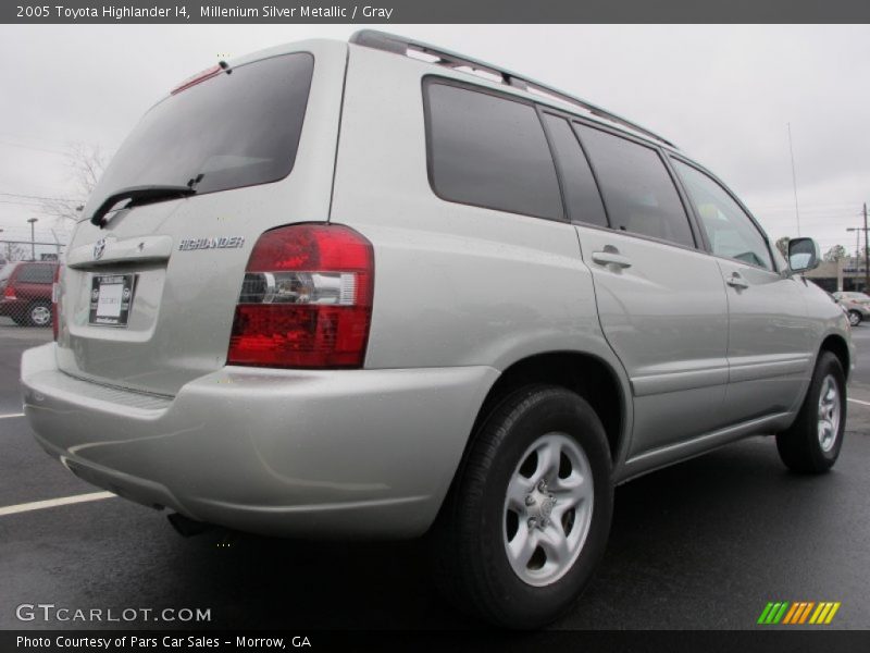Millenium Silver Metallic / Gray 2005 Toyota Highlander I4