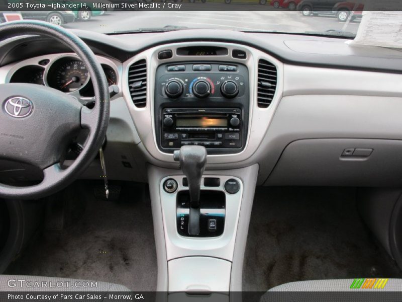 Millenium Silver Metallic / Gray 2005 Toyota Highlander I4