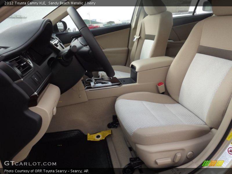 Sandy Beach Metallic / Ivory 2012 Toyota Camry XLE