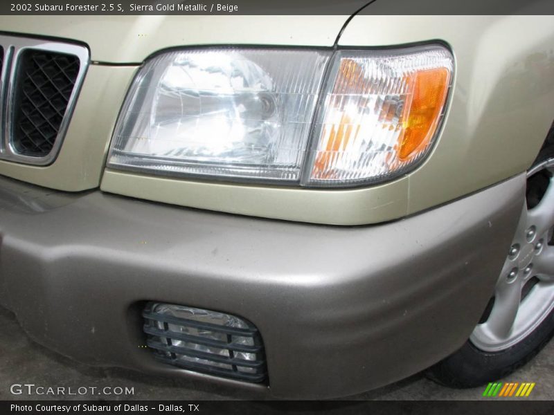 Sierra Gold Metallic / Beige 2002 Subaru Forester 2.5 S