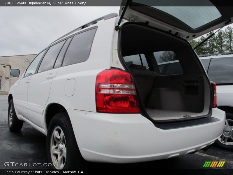Super White / Ivory 2003 Toyota Highlander I4