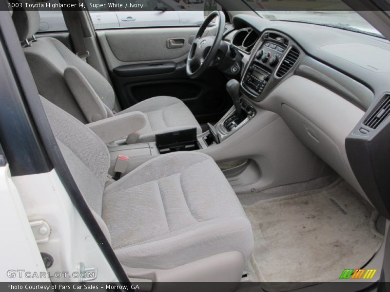  2003 Highlander I4 Ivory Interior