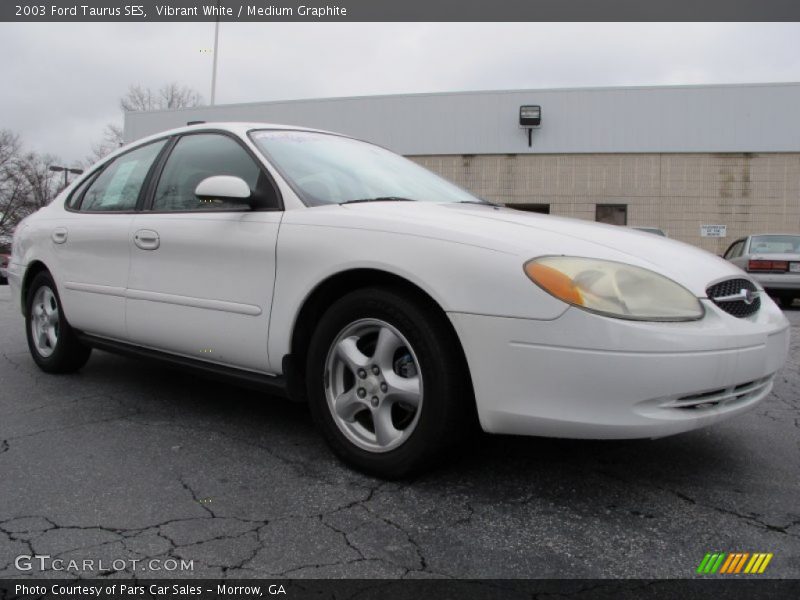 Vibrant White / Medium Graphite 2003 Ford Taurus SES