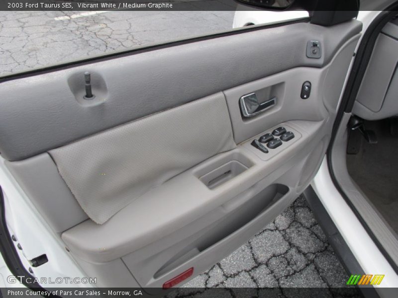 Vibrant White / Medium Graphite 2003 Ford Taurus SES