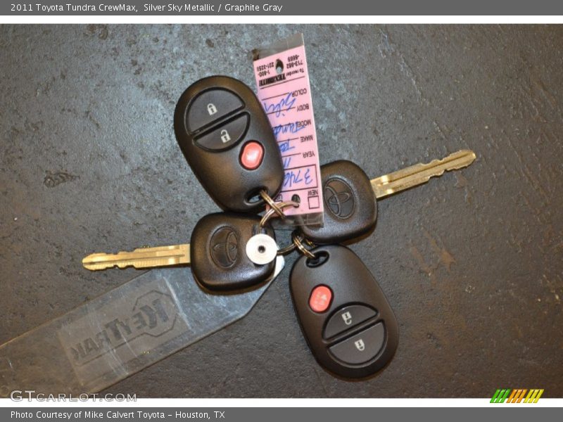 Silver Sky Metallic / Graphite Gray 2011 Toyota Tundra CrewMax