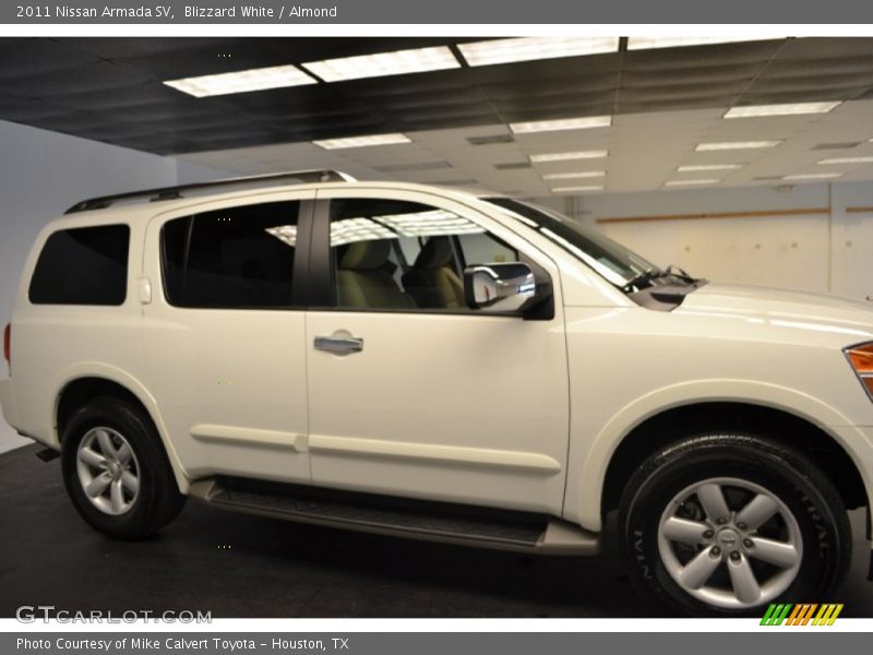 Blizzard White / Almond 2011 Nissan Armada SV