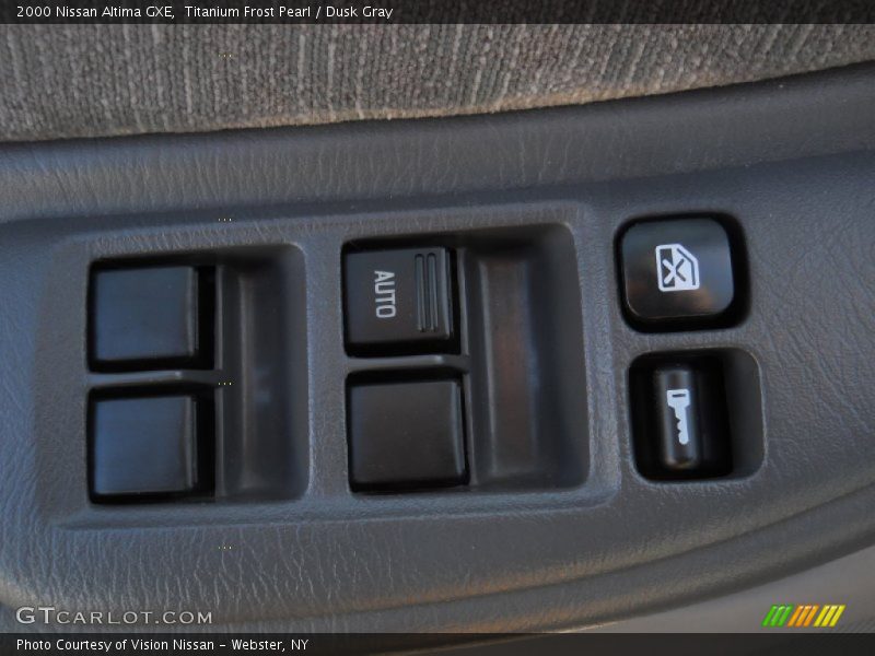 Titanium Frost Pearl / Dusk Gray 2000 Nissan Altima GXE