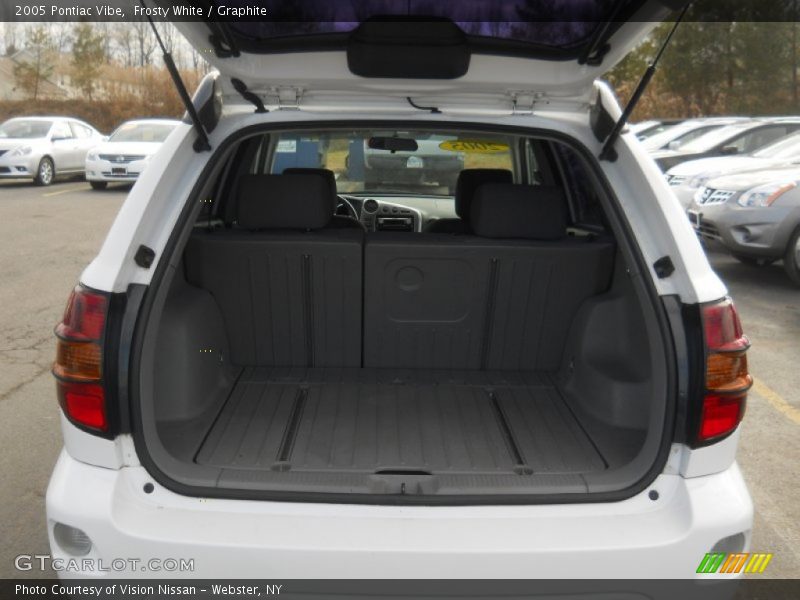 Frosty White / Graphite 2005 Pontiac Vibe