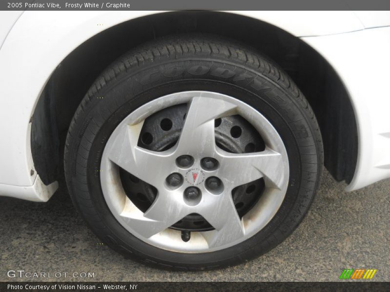 Frosty White / Graphite 2005 Pontiac Vibe