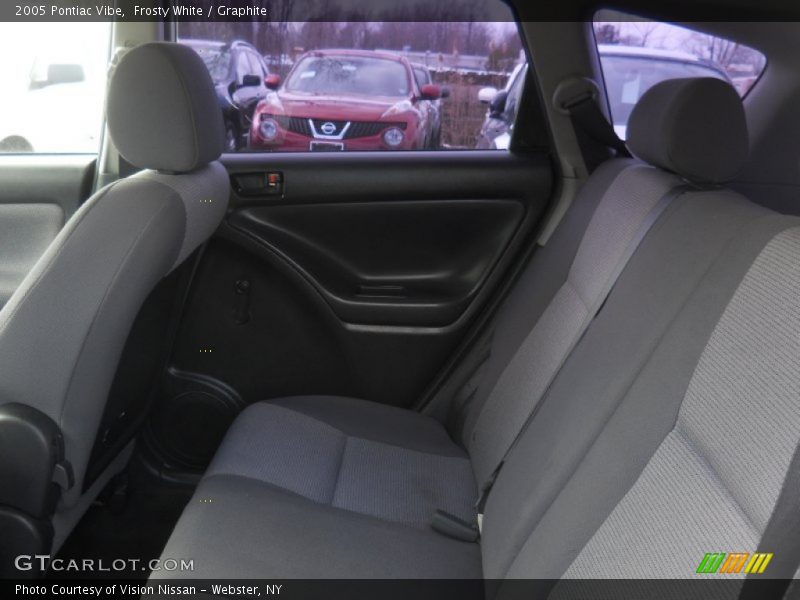 Frosty White / Graphite 2005 Pontiac Vibe