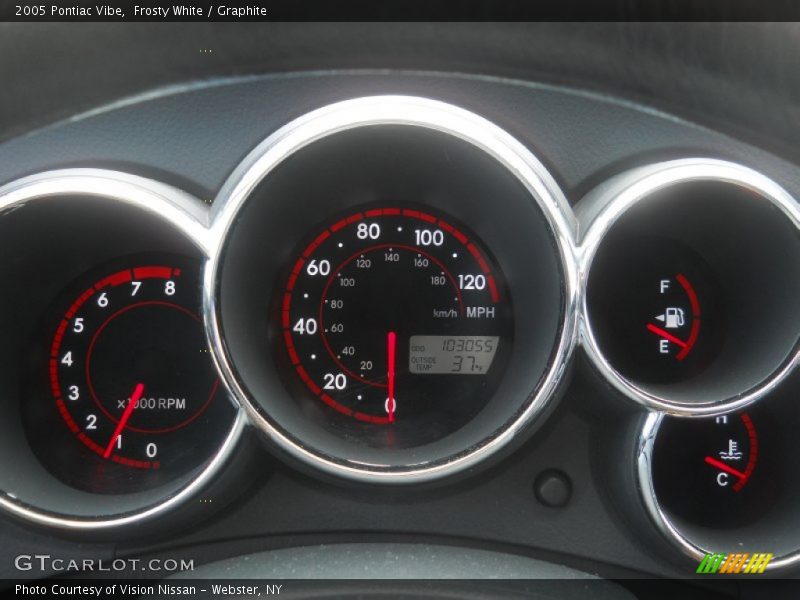 Frosty White / Graphite 2005 Pontiac Vibe
