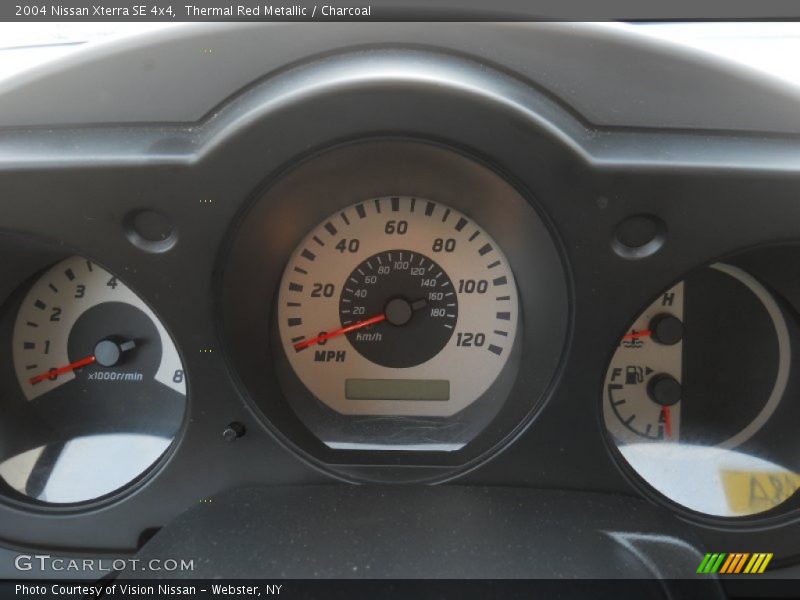 Thermal Red Metallic / Charcoal 2004 Nissan Xterra SE 4x4