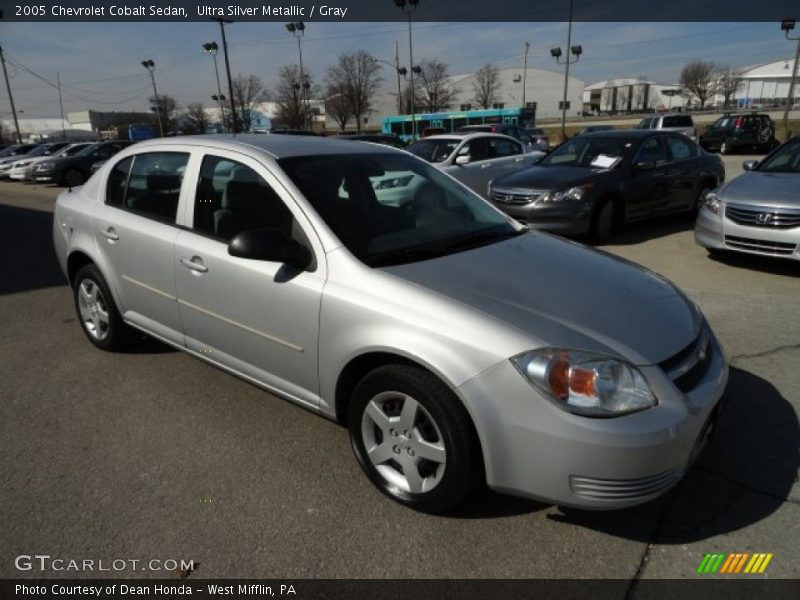 Ultra Silver Metallic / Gray 2005 Chevrolet Cobalt Sedan